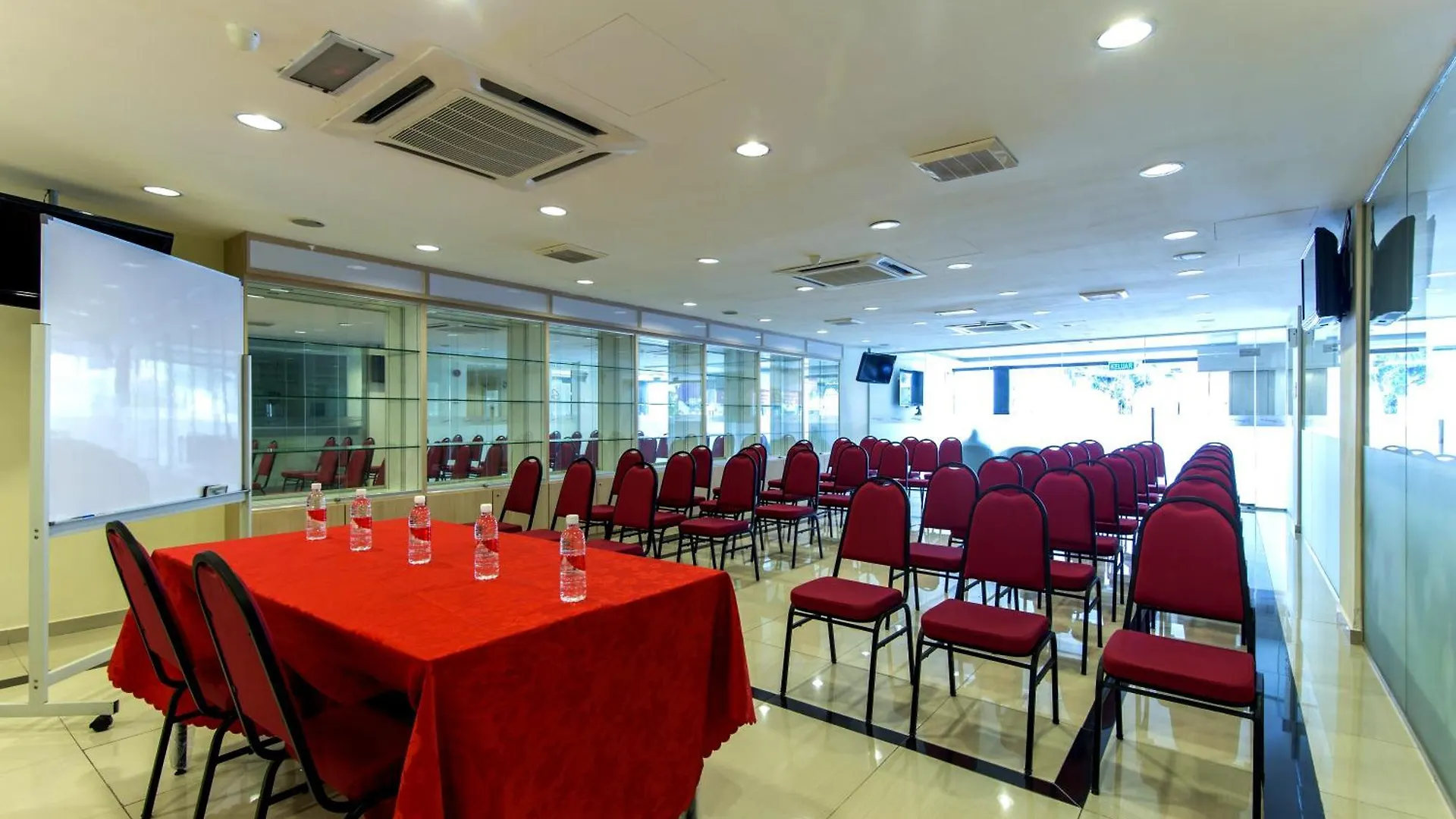 Signature Hotel Kl Sentral Kuala Lumpur 2*,